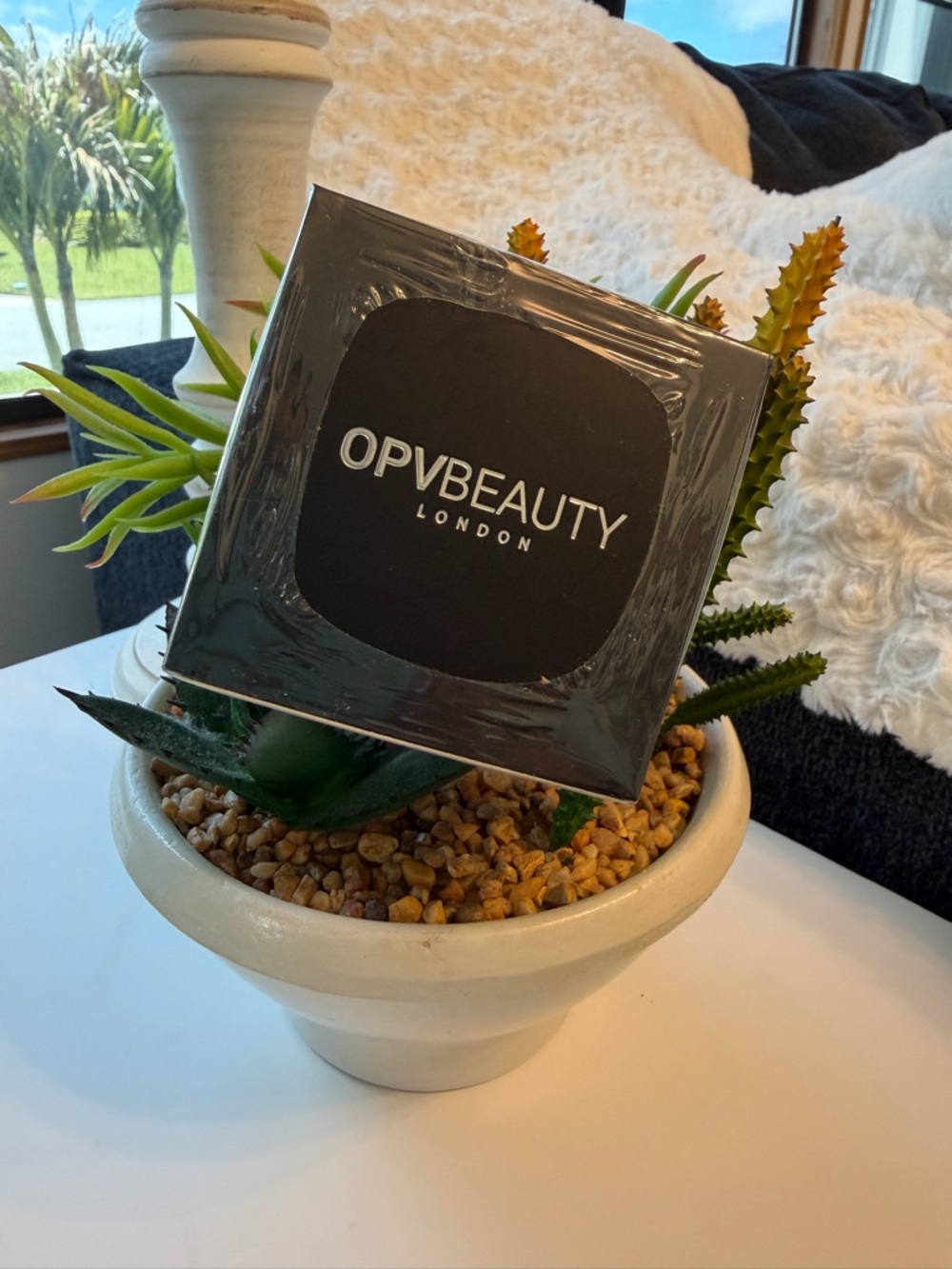 OPVBeauty London Loose Setting Powder In Medium - Picture 4 of 9